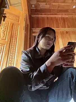 phungtiti online show from March 3, 1:34 am