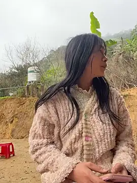 EmLy02 online show from January 7, 2:58 am