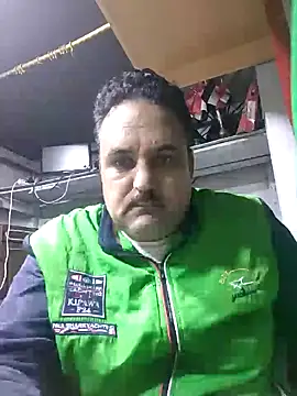 Snapshot of mM0140 chatting on January 17, 3:39 pm mM0140 online show from January 17, 3:39 pm
