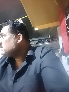 Snapshot of mM0140 chatting on May 11, 9:23 pm mM0140 online show from May 11, 9:23 pm