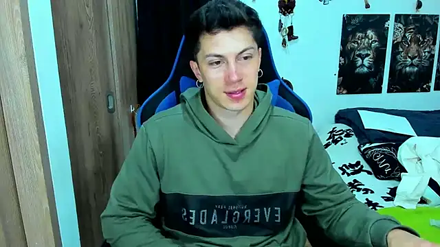 javiersexymann online show from February 18, 11:41 pm