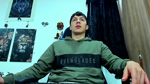 javiersexymann online show from March 6, 9:31 pm