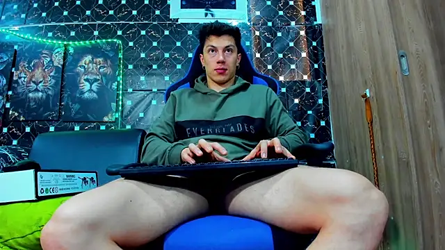 javiersexymann online show from September 13, 6:51 pm