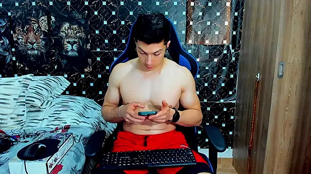 javiersexymann online show from February 19, 5:09 pm