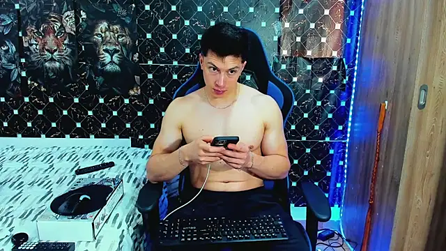 javiersexymann online show from June 5, 9:31 pm