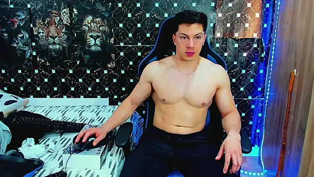javiersexymann online show from June 10, 9:25 pm