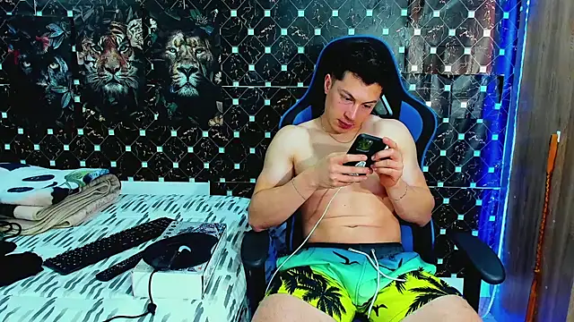 javiersexymann online show from June 11, 9:13 pm