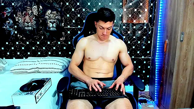 Snapshot of javiersexymann chatting on July 22, 6:54 pm javiersexymann online show from July 22, 6:54 pm