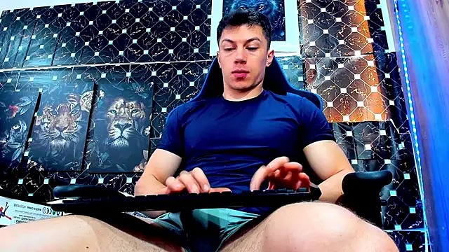 Snapshot of javiersexymann chatting on July 23, 7:01 pm javiersexymann online show from July 23, 7:01 pm