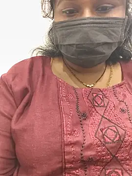 Snapshot of chaitara-reddy chatting on July 7, 6:47 am chaitara-reddy online show from July 7, 6:47 am