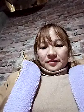 Snapshot of Mini3333 chatting on February 3, 6:22 am Mini3333 online show from February 3, 6:22 am