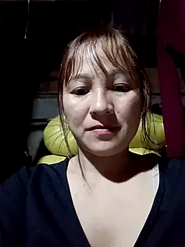 Snapshot of Mini3333 chatting on February 14, 12:02 pm Mini3333 online show from February 14, 12:02 pm