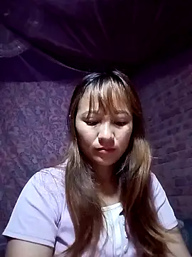Snapshot of Mini3333 chatting on April 19, 10:34 pm Mini3333 online show from April 19, 10:34 pm