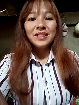 Snapshot of Mini3333 chatting on May 3, 7:58 am Mini3333 online show from May 3, 7:58 am