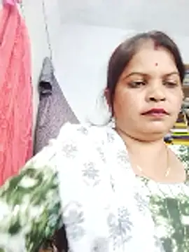 Snapshot of Rajnee33A chatting on November 5, 10:48 am Rajnee33A online show from November 5, 10:48 am