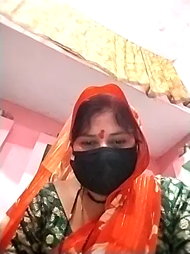 Snapshot of Rajnee33A chatting on April 13, 8:42 am Rajnee33A online show from April 13, 8:42 am