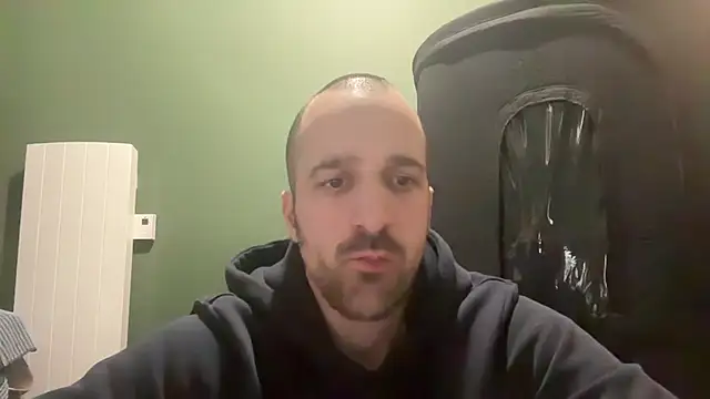 Snapshot of matth24b chatting on February 3, 12:31 am matth24b online show from February 3, 12:31 am