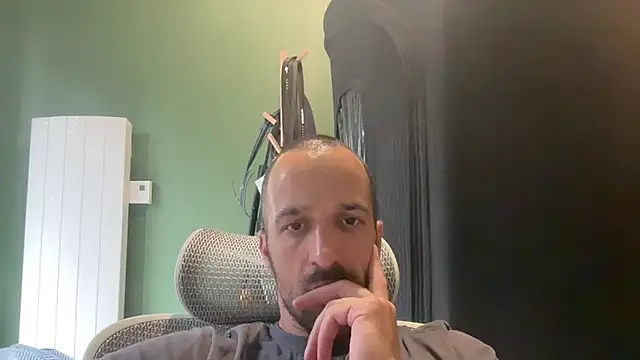 Snapshot of matth24b chatting on May 30, 11:51 am matth24b online show from May 30, 11:51 am
