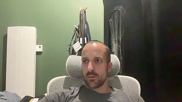 Snapshot of matth24b chatting on May 31, 10:22 pm matth24b online show from May 31, 10:22 pm