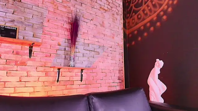 kitty malach online show from April 6, 4:46 am