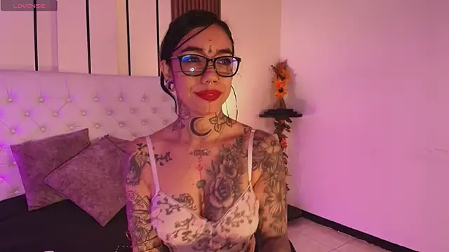 ViolettaAlemida online show from January 7, 1:13 pm