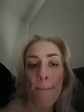 DaryaDoll online show from January 7, 1:30 am