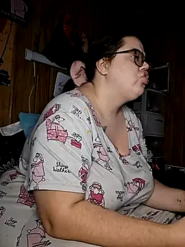 Snapshot of GoddessDess chatting on October 22, 1:11 pm GoddessDess online show from October 22, 1:11 pm