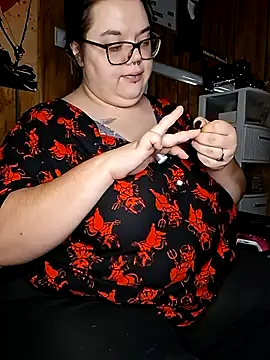 Snapshot of GoddessDess chatting on October 26, 8:15 pm GoddessDess online show from October 26, 8:15 pm