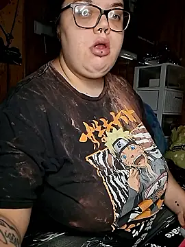 Snapshot of GoddessDess chatting on October 31, 1:01 pm GoddessDess online show from October 31, 1:01 pm