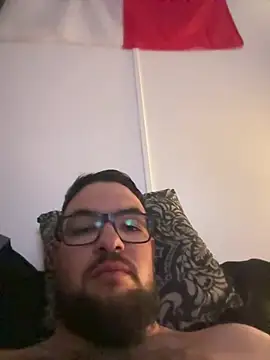 Snapshot of javier_89ER chatting on March 4, 5:57 am javier 89ER online show from March 4, 5:57 am