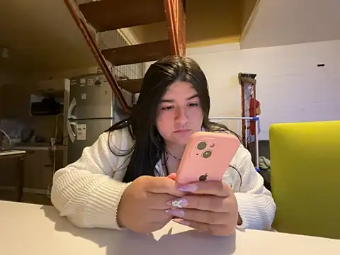 Snapshot of Tukatita69 chatting on April 28, 2:27 am Tukatita69 online show from April 28, 2:27 am