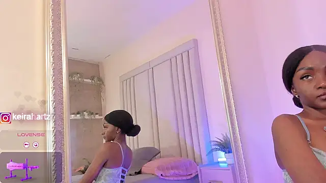 Keirahartz online show from March 11, 12:00 pm