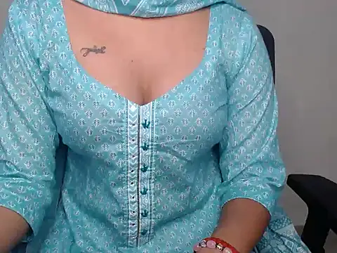 Snapshot of oceaneyees_ chatting on September 24, 3:21 am oceaneyees online show from September 24, 3:21 am