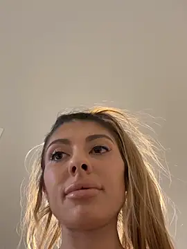 bbgurlnickii online show from September 17, 6:53 pm