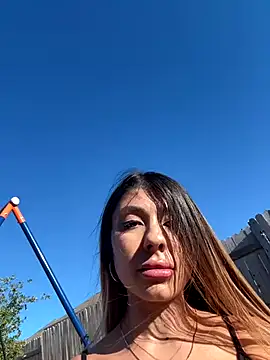 bbgurlnickii online show from November 11, 9:59 pm