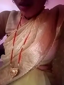 Snapshot of SpicyRoshni chatting on May 21, 8:43 am SpicyRoshni online show from May 21, 8:43 am