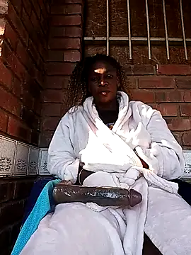 MatureGoddess  online show from April 2, 5:05 am