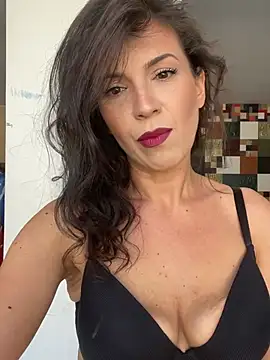 Snapshot of AlyaRei chatting on June 13, 12:14 pm AlyaRei online show from June 13, 12:14 pm
