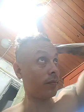 Snapshot of JuceAn14 chatting on November 18, 5:34 am JuceAn14 online show from November 18, 5:34 am