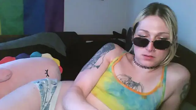 AthenaAphrodisia online show from February 19, 5:31 pm