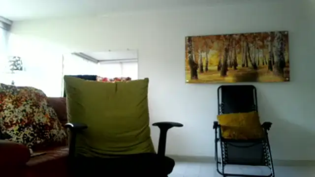 Snapshot of Mirianzapata_1 chatting on June 22, 10:18 pm Mirianzapata 1 online show from June 22, 10:18 pm