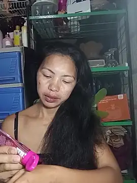 Snapshot of oceanlover23 chatting on November 15, 9:43 pm oceanlover23 online show from November 15, 9:43 pm