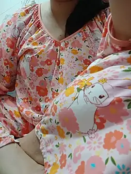  Babyrose  online show from June 2, 7:10 am