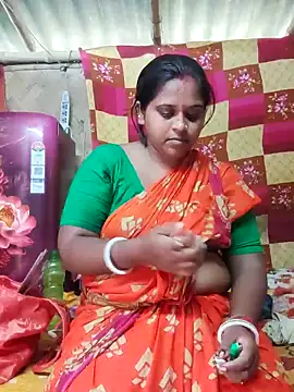 Snapshot of Hot-Show2 chatting on September 18, 6:59 am Hot-Show2 online show from September 18, 6:59 am