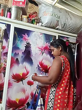 Hot-Show2 online show from November 3, 5:52 am