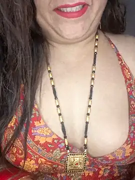 indian-hotmilfs online show from April 5, 7:22 pm