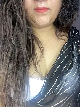 Snapshot of indian-hotmilfs chatting on June 7, 11:47 am indian-hotmilfs online show from June 7, 11:47 am