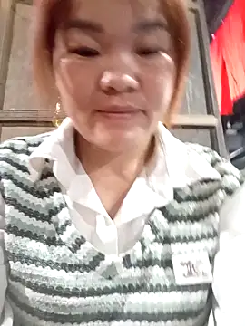 Snapshot of sukabae00 chatting on October 21, 7:03 pm sukabae00 online show from October 21, 7:03 pm