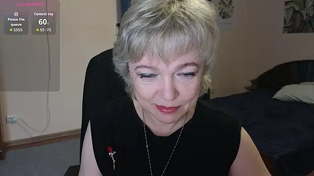 Snapshot of Rosette_Pricky chatting on October 15, 7:25 pm Rosette Pricky online show from October 15, 7:25 pm