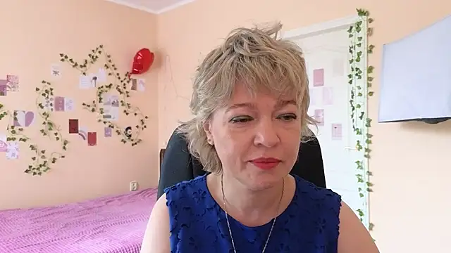 Snapshot of Rosette_Pricky chatting on May 13, 5:49 am Rosette Pricky online show from May 13, 5:49 am